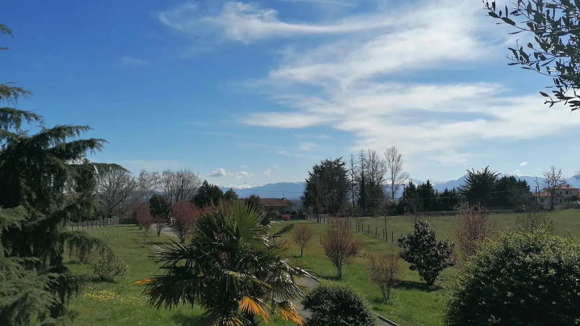 Du Gite A La Terre Saint Gaudens France